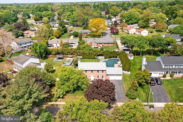 85 VILLAGE DR E, Hamilton, NJ 08620