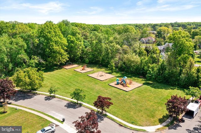 85 VILLAGE DR E, Hamilton, NJ 08620