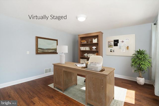 85 VILLAGE DR E, Hamilton, NJ 08620