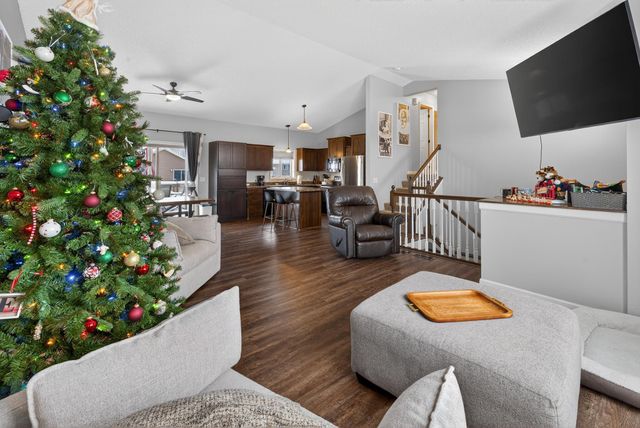 830 Link Drive SE, Pine City, MN 55063