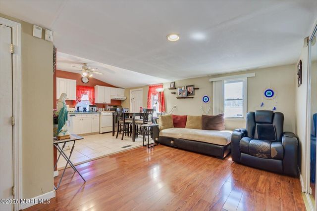 23 Wood Street, Keansburg, NJ 07734