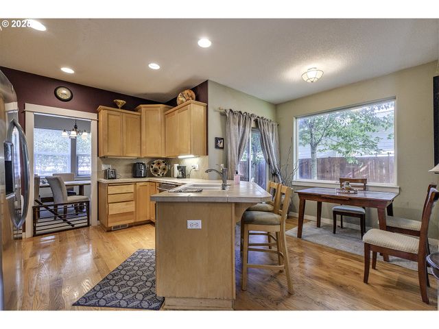 1175 Ne IRENE Ct, Hillsboro, OR 97124