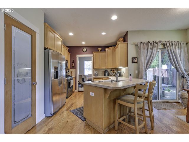 1175 Ne IRENE Ct, Hillsboro, OR 97124