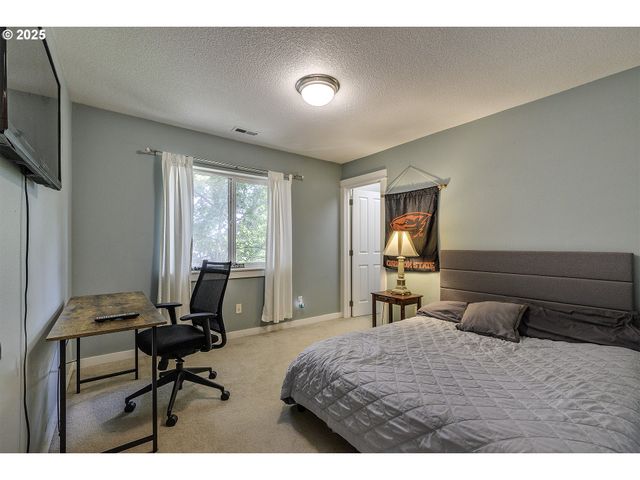 1175 Ne IRENE Ct, Hillsboro, OR 97124