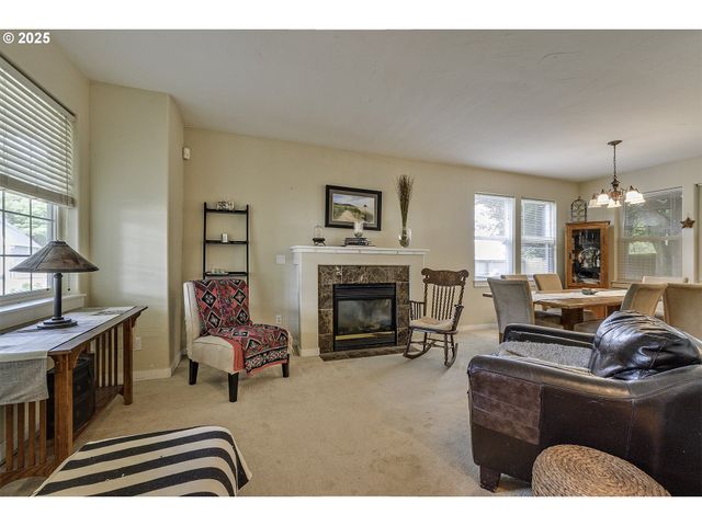 1175 Ne IRENE Ct, Hillsboro, OR 97124