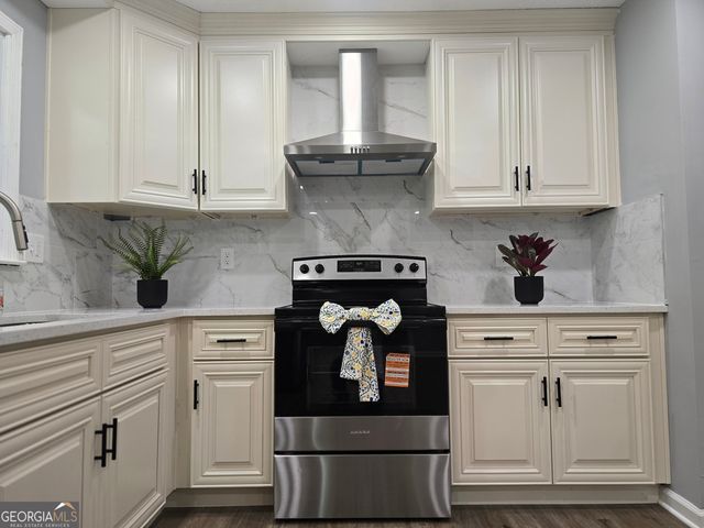 2066 Brook Valley Court, Jonesboro, GA 30236