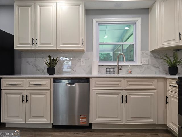 2066 Brook Valley Court, Jonesboro, GA 30236
