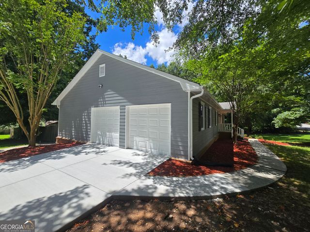 2066 Brook Valley Court, Jonesboro, GA 30236