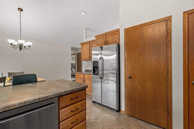 1140 GRASSY PLAINS DRIVE, Neenah, WI 54956