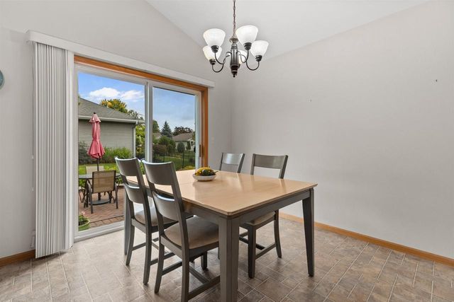 1140 GRASSY PLAINS DRIVE, Neenah, WI 54956