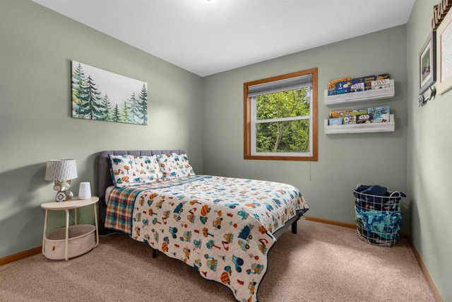 1140 GRASSY PLAINS DRIVE, Neenah, WI 54956