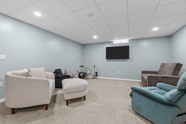 1140 GRASSY PLAINS DRIVE, Neenah, WI 54956