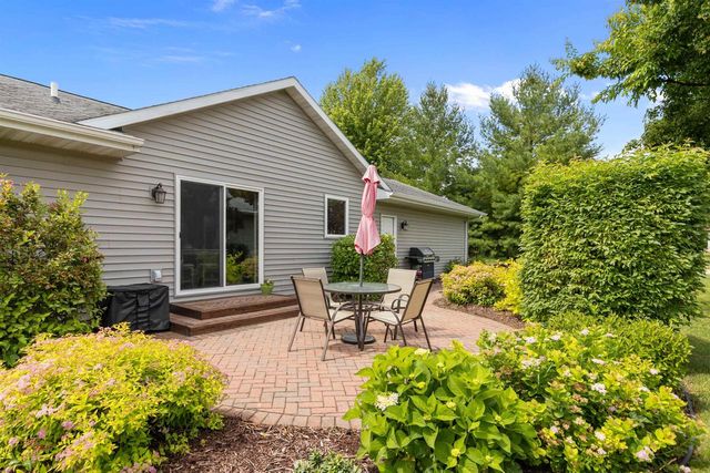 1140 GRASSY PLAINS DRIVE, Neenah, WI 54956