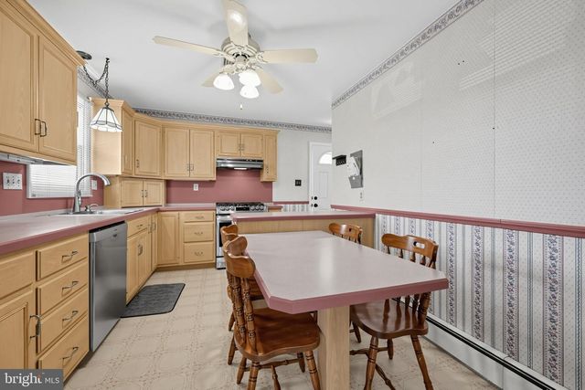 224 BELVEDERE AVE, Reading, PA 19611