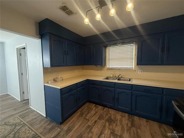 2233 Ivy Avenue, Mcallen, TX 78501