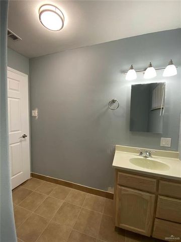 2233 Ivy Avenue, Mcallen, TX 78501