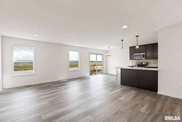 701 WILLIAMS Way, Carbon Cliff, IL 61239