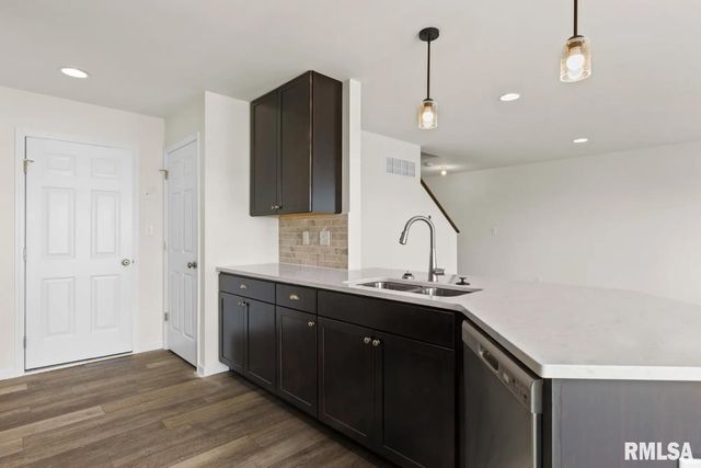 701 WILLIAMS Way, Carbon Cliff, IL 61239