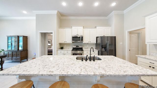 4354 Union Dr, Addis, LA 70710