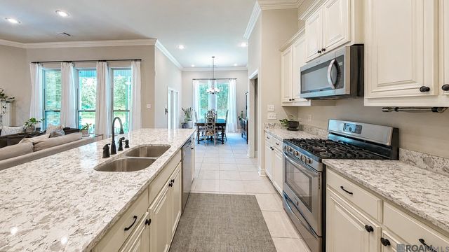 4354 Union Dr, Addis, LA 70710