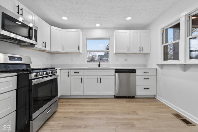 1534 N C Street, Elwood, IN 46036