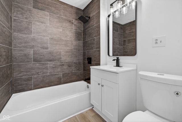 1534 N C Street, Elwood, IN 46036