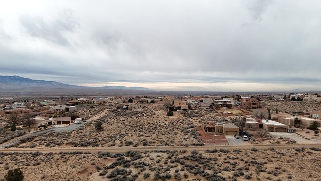 6820 Vatapa Road NE, Rio Rancho, NM 87144