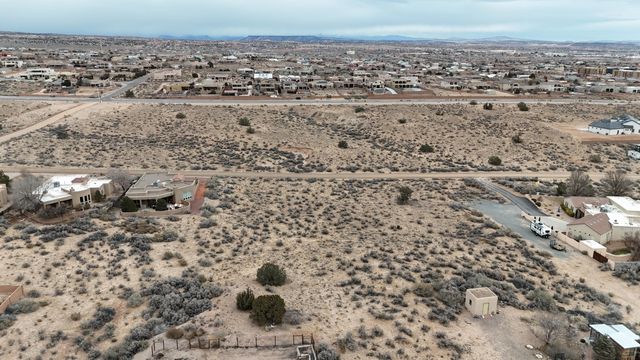 6820 Vatapa Road NE, Rio Rancho, NM 87144