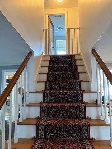 112 Marlboro Rd, Southborough, MA 01772