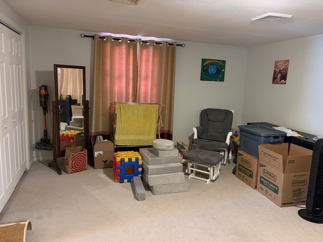 112 Marlboro Rd, Southborough, MA 01772