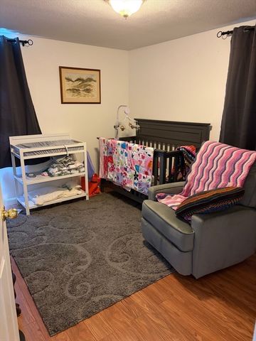 112 Marlboro Rd, Southborough, MA 01772