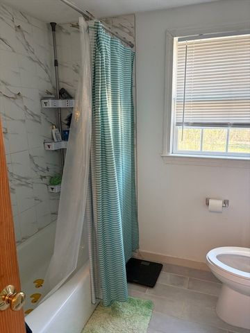 112 Marlboro Rd, Southborough, MA 01772