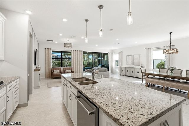 9445 Purple Martin CT, Naples, FL 34120