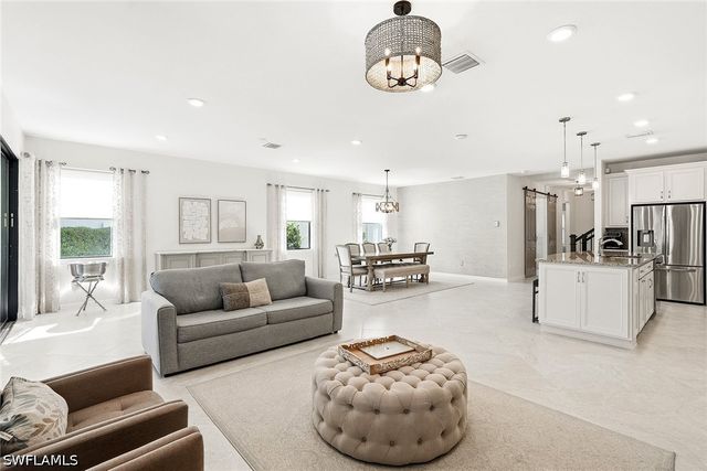 9445 Purple Martin CT, Naples, FL 34120