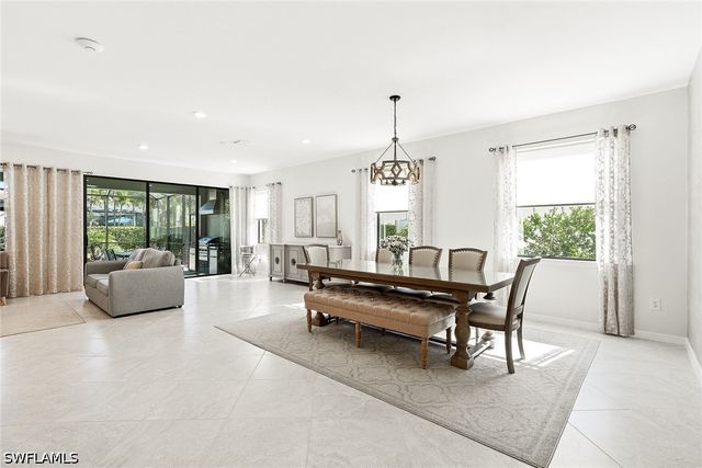 9445 Purple Martin CT, Naples, FL 34120