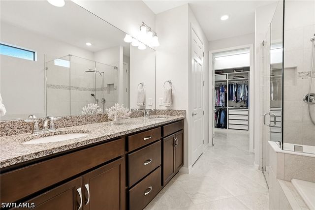 9445 Purple Martin CT, Naples, FL 34120