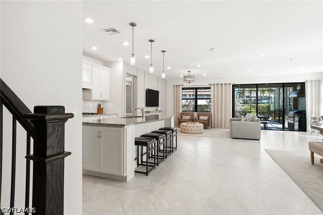 9445 Purple Martin CT, Naples, FL 34120