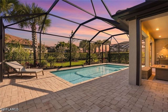 9445 Purple Martin CT, Naples, FL 34120
