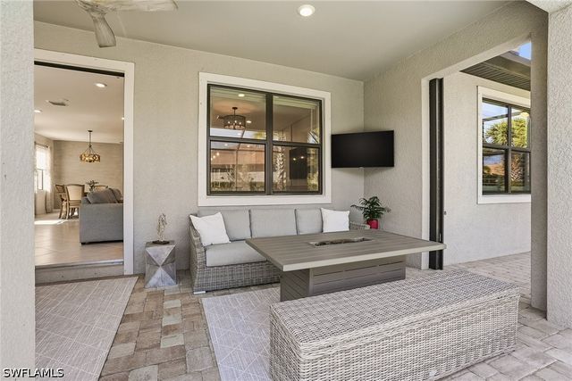 9445 Purple Martin CT, Naples, FL 34120