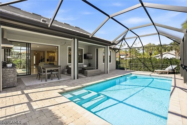 9445 Purple Martin CT, Naples, FL 34120