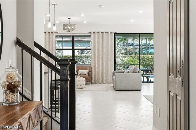 9445 Purple Martin CT, Naples, FL 34120