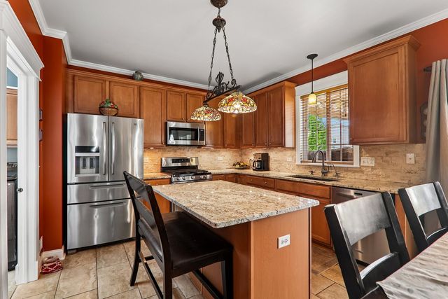 15033 W Ashton Lane, Lockport, IL 60441