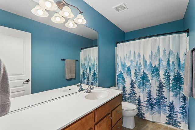 15033 W Ashton Lane, Lockport, IL 60441