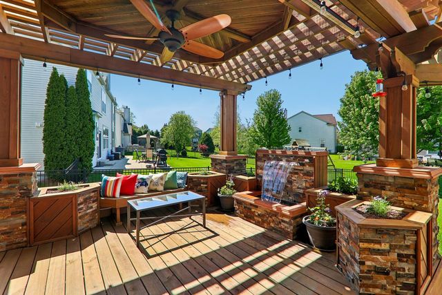 15033 W Ashton Lane, Lockport, IL 60441