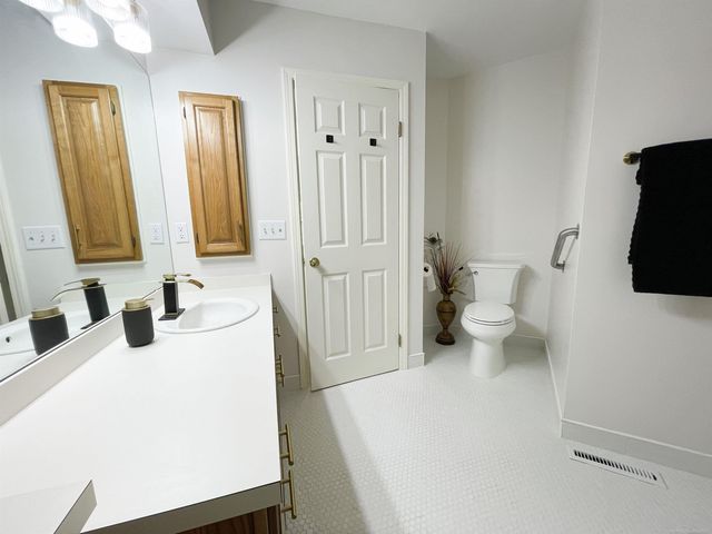 3 Slatestone Drive, Saginaw Twp, MI 48603