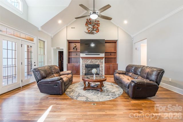 2360 Smith Harbour Drive, Denver, NC 28037