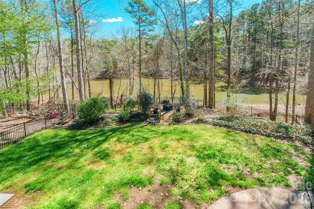 2360 Smith Harbour Drive, Denver, NC 28037