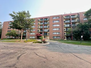 1840 Huntington Boulevard 212, Hoffman Estates, IL 60169
