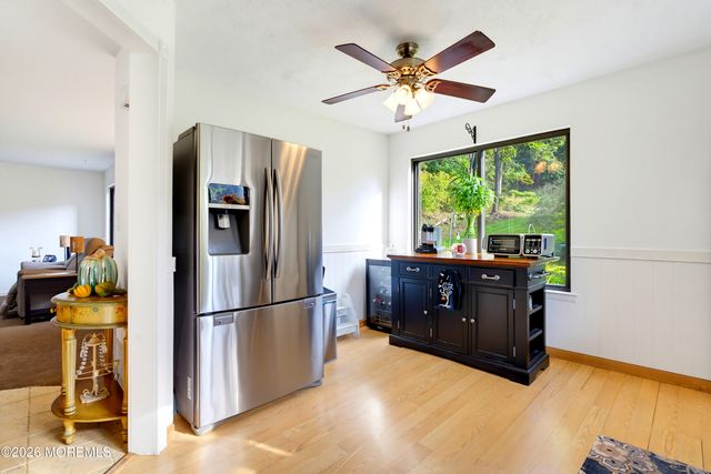 14 Oxford Lane, Middletown, NJ 07748