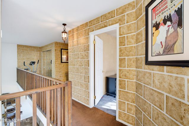 14 Oxford Lane, Middletown, NJ 07748